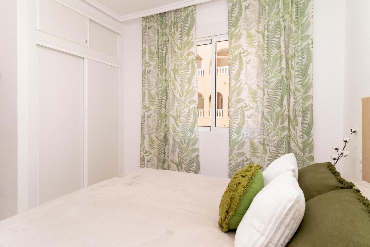 Piso En El Centro Apartment Torrevieja Ngoại thất bức ảnh