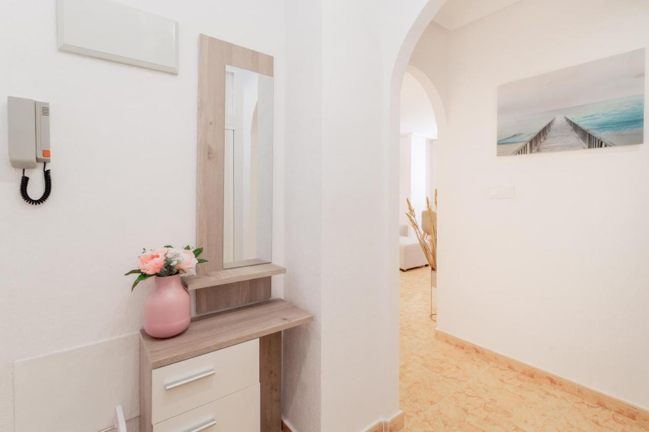 Piso En El Centro Apartment Torrevieja Ngoại thất bức ảnh