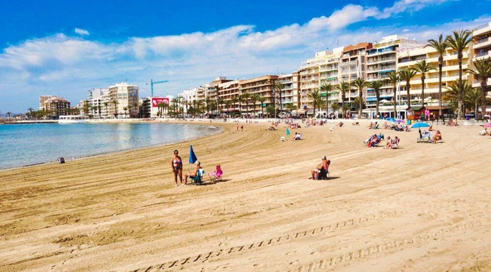 Piso En El Centro Apartment Torrevieja Ngoại thất bức ảnh